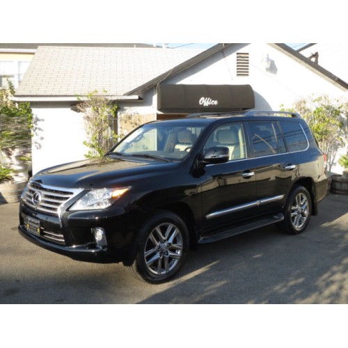 FAIRLY USED 2013 LEXUS LX 570 Full Options FAIRLY USED 2013 LEXUS LX 570 Full Options